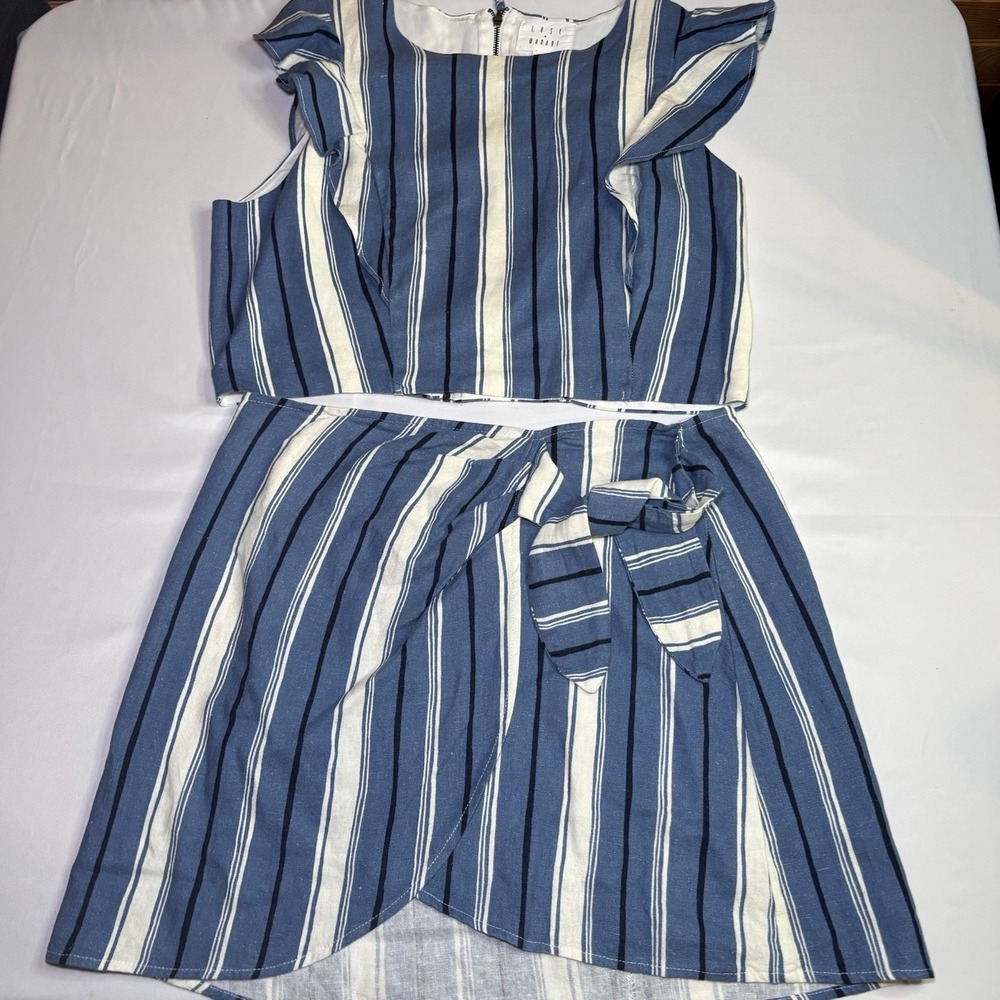 Lost + Wander Blue Striped Crop Top Skirt‎ Set Fully Lined Size Large Sleeveless